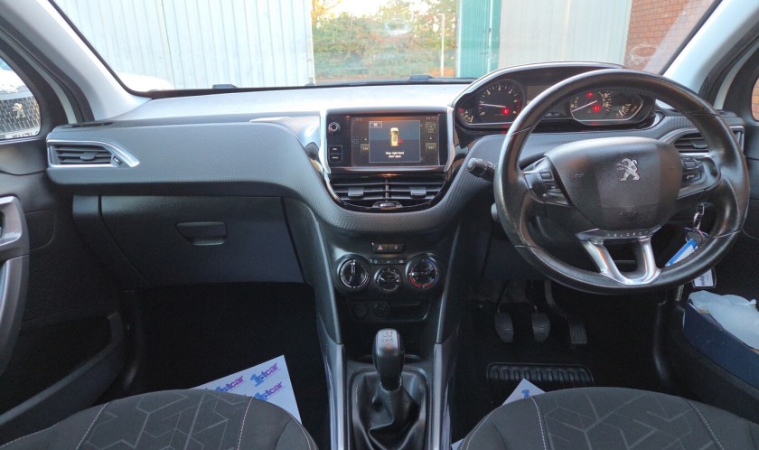 Peugeot 2008 Active Blue Hdi