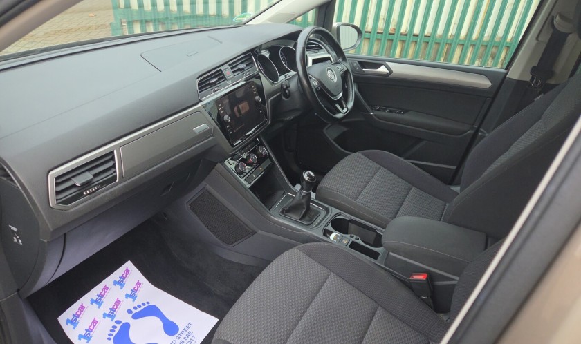 Volkswagen Touran Se Tdi Bmt