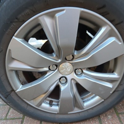 Peugeot 2008 Active Blue Hdi