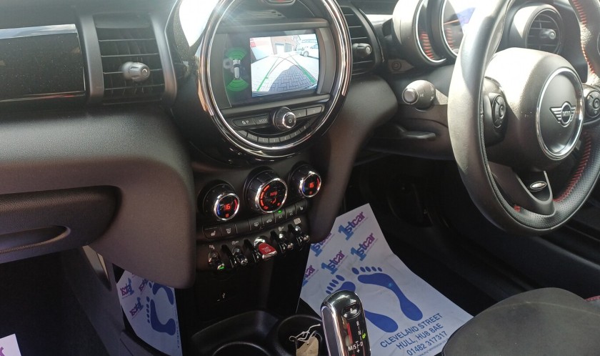 Mini John Cooper Works Auto